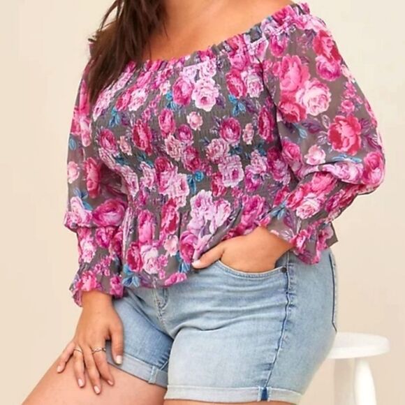 TORRID Crinkle Chiffon Off the in Shoulder Blouse NWT sz 3 - Picture 2 of 14